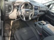 ✅ 2023 Chevrolet Silverado 2500HD LT • VIN: 2GC1YNEY3P1718228 • Лот: 93198775. Опубликован ранее на Copart с пробегом 92 097 миль. Бесплатный доступ к архиву аукционных продаж из США и подробный отчёт об истории автомобиля на DreamBid. Изображение 8.