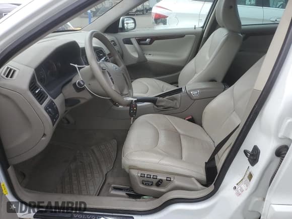 ✅ 2007 Volvo V70 2.5L Turbo • VIN: YV1SW592672633670 • Lot: 90690065. Listed on Copart with 109,858 mi. Free auction sales archive from the USA and detailed vehicle history report at DreamBid. Image 7.