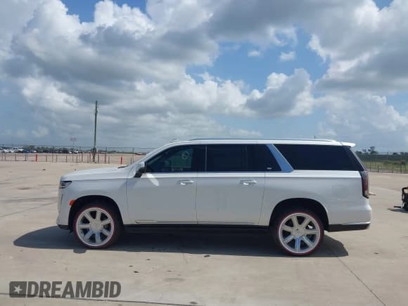 ✅ 2022 Cadillac Escalade ESV Premium Luxury • VIN: 1GYS4LKL3NR248004 • Lot: 42545925. Listed on IAAI with 28,637 mi. Free auction sales archive from the USA and detailed vehicle history report at DreamBid. Image 14.