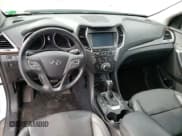 ✅ 2017 Hyundai Santa Fe Ultimate • VIN: 5NMZWDLA3HH046631 • Лот: 47551843. Опубликован ранее на Copart с пробегом 67 885 миль. Бесплатный доступ к архиву аукционных продаж из США и подробный отчёт об истории автомобиля на DreamBid. Изображение 8.