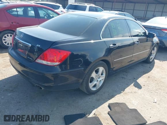 ✅ 2008 Acura RL Technology • VIN: JH4KB16618C004748 • Lot: 43207040. Wystawiony na IAAI z przebiegiem 224 848 mil. Bezpłatny archiwum sprzedaży aukcyjnych z USA i szczegółowy raport historii pojazdu na DreamBid. Zdjęcie 4.