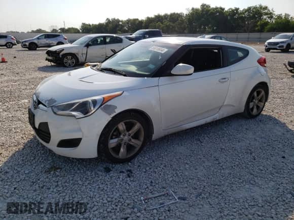2015 Hyundai Veloster с VIN KMHTC6AD1FU235786, выставлен на аукционе Copart как лот 55819914 с пробегом 173 550 миль миль и Чистый • Clean title. История ставок и продаж доступна на DreamBid. Изображение 1.