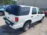 2000 Chevrolet Blazer LS с VIN 1GNCS13W2Y2206599, выставлен на аукционе IAAI как лот 42728429 с пробегом 153 219 миль миль и . История ставок и продаж доступна на DreamBid. Изображение 4.