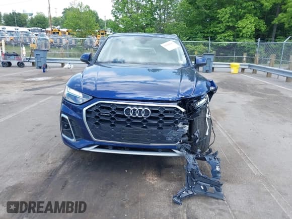 ✅ 2023 Audi Q5 S line Premium • VIN: WA1GAAFY7P2122345 • Lot: 42144127. Wystawiony na IAAI z przebiegiem 20 606 mil. Bezpłatny archiwum sprzedaży aukcyjnych z USA i szczegółowy raport historii pojazdu na DreamBid. Zdjęcie 12.
