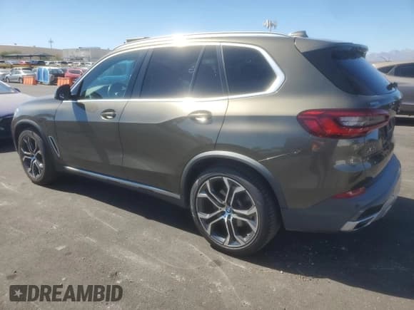 ✅ 2020 BMW X5 sDrive40i • VIN: 5UXCR4C01LLT18667 • Lot: 85134345. Listed on Copart with 54,630 mi. Free auction sales archive from the USA and detailed vehicle history report at DreamBid. Image 2.