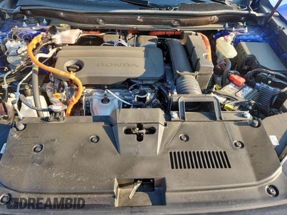 ✅ 2025 Honda CR-V Sport Touring • VIN: 7FARS6H94SE084579 • Lot: 80746895. Listed on Copart with 7,348 mi. Free auction sales archive from the USA and detailed vehicle history report at DreamBid. Image 12.