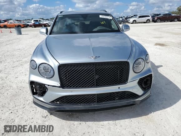 ✅ 2022 Bentley Bentayga V8 • VIN: SJAAM2ZV9NC011752 • Лот: 79142714. Опубликован ранее на Copart с пробегом Не указан. Бесплатный доступ к архиву аукционных продаж из США и подробный отчёт об истории автомобиля на DreamBid. Изображение 5.