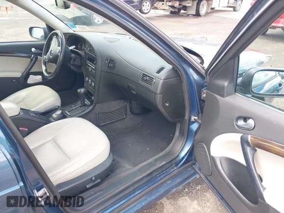 ✅ 2006 Saab 9-5 SportCombi • VIN: YS3ED59G163527388 • Lot: 42195059. Listed on IAAI with 186,176 mi. Free auction sales archive from the USA and detailed vehicle history report at DreamBid. Image 5.