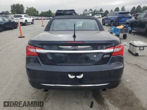 ✅ 2011 Chrysler 200 Touring • VIN: 1C3BC2EG2BN531597 • Lot: 85736595. Wystawiony na Copart z przebiegiem 134 855 mil. Bezpłatny archiwum sprzedaży aukcyjnych z USA i szczegółowy raport historii pojazdu na DreamBid. Zdjęcie 6.
