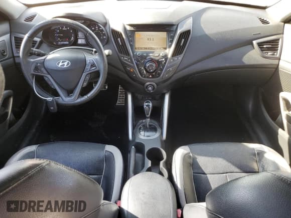 ✅ 2013 Hyundai Veloster Turbo • VIN: KMHTC6AE8DU128501 • Lot: 79056284. Wystawiony na Copart z przebiegiem 98 479 mil. Bezpłatny archiwum sprzedaży aukcyjnych z USA i szczegółowy raport historii pojazdu na DreamBid. Zdjęcie 8.