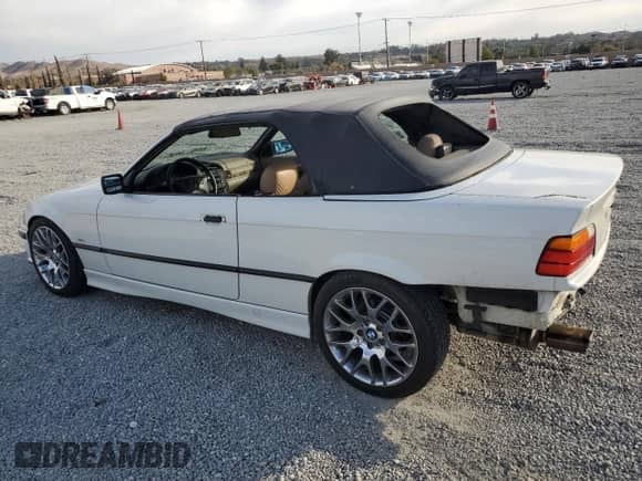 1998 BMW 3 Series 328i с VIN WBABK8330WEY89737, выставлен на аукционе Copart как лот 89182735 с пробегом 114 707 миль миль и Списание • Salvage title. История ставок и продаж доступна на DreamBid. Изображение 2.