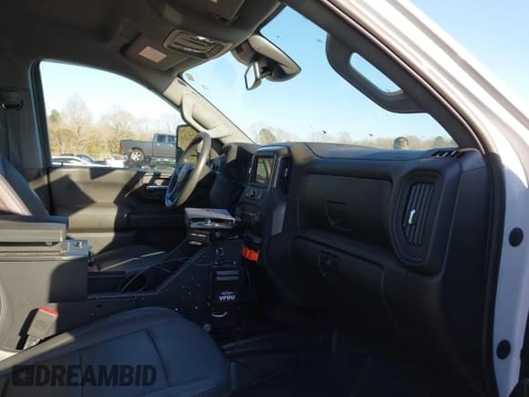 ✅ 2024 Chevrolet Silverado 2500HD Work Truck • VIN: 1GC2YLE72RF198079 • Lot: 41586127. Wystawiony na IAAI z przebiegiem 9 934 mil. Bezpłatny archiwum sprzedaży aukcyjnych z USA i szczegółowy raport historii pojazdu na DreamBid. Zdjęcie 5.