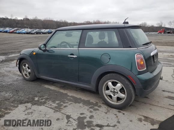 ✅ 2008 MINI Hardtop • VIN: WMWMF33538TU68174 • Lot: 52599285. Listed on Copart with 150,496 mi. Free auction sales archive from the USA and detailed vehicle history report at DreamBid. Image 2.