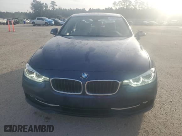 ✅ 2017 BMW 3 Series • VIN: WBA8E5C37HK388963 • Lot: 42626225. Listed on Copart with 48,395 mi. Free auction sales archive from the USA and detailed vehicle history report at DreamBid. Image 5.