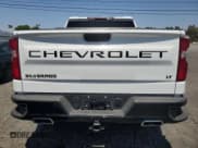 ✅ 2022 Chevrolet Silverado 1500 LT Trail Boss • VIN: 3GCUDFED4NG688639 • Lot: 63637445. Wystawiony na Copart z przebiegiem 28 369 mil. Bezpłatny archiwum sprzedaży aukcyjnych z USA i szczegółowy raport historii pojazdu na DreamBid. Zdjęcie 6.