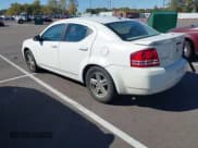 ✅ 2008 Dodge Avenger SXT • VIN: 1B3LC56K78N665259 • Lot: 43558259. Wystawiony na IAAI z przebiegiem 172 226 mil. Bezpłatny archiwum sprzedaży aukcyjnych z USA i szczegółowy raport historii pojazdu na DreamBid. Zdjęcie 3.