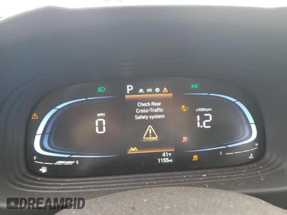 ✅ 2024 Hyundai Venue SEL • VIN: KMHRC8A34RU327797 • Lot: 77614704. Listed on Copart with 1,155 mi. Free auction sales archive from the USA and detailed vehicle history report at DreamBid. Image 9.