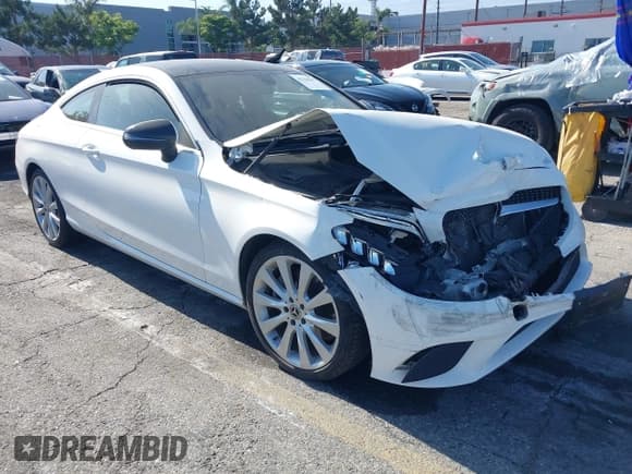 ✅ 2019 Mercedes-Benz C 300 • VIN: WDDWJ8DB9KF800304 • Lot: 42344367. Wystawiony na IAAI z przebiegiem 51 248 mil. Bezpłatny archiwum sprzedaży aukcyjnych z USA i szczegółowy raport historii pojazdu na DreamBid. Zdjęcie 1.