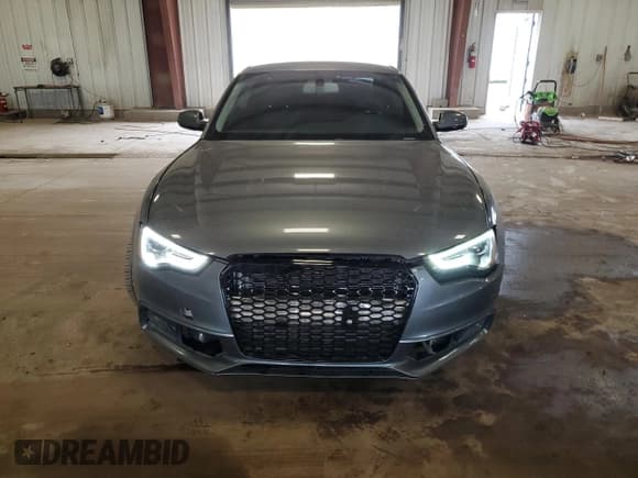 ✅ 2016 Audi A5 Premium • VIN: WAUD2AFR5GA052751 • Lot: 61665805. Wystawiony na Copart z przebiegiem 79 283 mil. Bezpłatny archiwum sprzedaży aukcyjnych z USA i szczegółowy raport historii pojazdu na DreamBid. Zdjęcie 5.