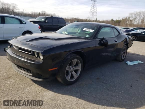 ✅ 2019 Dodge Challenger SXT • VIN: 2C3CDZAG5KH751910 • Лот: 45522813. Опубликован ранее на Copart с пробегом 45 041 миль. Бесплатный доступ к архиву аукционных продаж из США и подробный отчёт об истории автомобиля на DreamBid. Изображение 1.