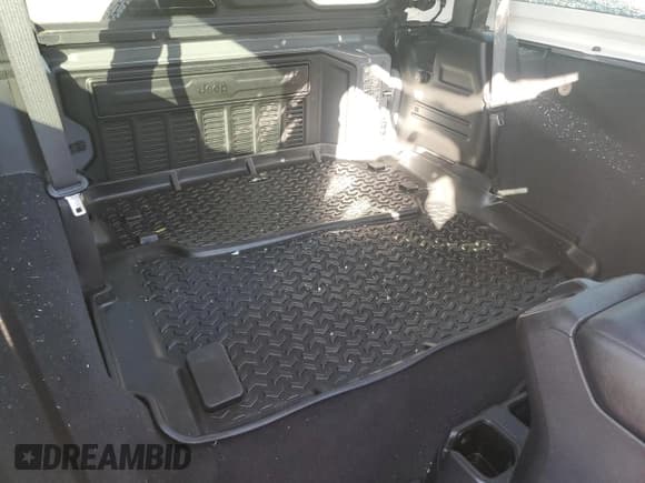 ✅ 2020 Jeep Wrangler Willys • VIN: 1C4GJXAG5LW307083 • Lot: 86994744. Listed on Copart with 28,873 mi. Free auction sales archive from the USA and detailed vehicle history report at DreamBid. Image 12.