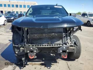 ✅ 2019 Chevrolet Silverado 1500 Custom Trail Boss • VIN: 3GCPYCEF6KG302560 • Lot: 71406094. Wystawiony na Copart z przebiegiem 97 237 mil. Bezpłatny archiwum sprzedaży aukcyjnych z USA i szczegółowy raport historii pojazdu na DreamBid. Zdjęcie 5.