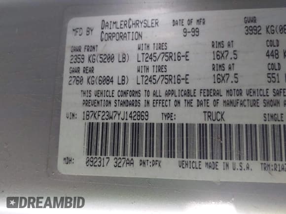 ✅ 2000 Dodge 2500 • VIN: 1B7KF23W7YJ142869 • Lot: 43682072. Wystawiony na IAAI z przebiegiem 195 506 mil. Bezpłatny archiwum sprzedaży aukcyjnych z USA i szczegółowy raport historii pojazdu na DreamBid. Zdjęcie 9.