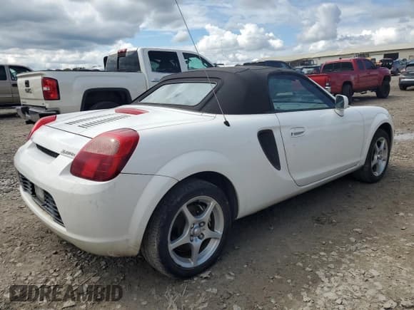 ✅ 2000 Toyota MR2 • VIN: JTDFR3209Y0012416 • Лот: 73955194. Опубликован ранее на Copart с пробегом 74 158 миль. Бесплатный доступ к архиву аукционных продаж из США и подробный отчёт об истории автомобиля на DreamBid. Изображение 3.