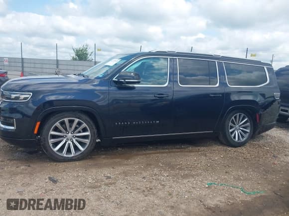 ✅ 2023 Jeep Grand Wagoneer Series II • VIN: 1C4SJSFP1PS529669 • Лот: 42771520. Опубликован ранее на IAAI с пробегом 41 005 миль. Бесплатный доступ к архиву аукционных продаж из США и подробный отчёт об истории автомобиля на DreamBid. Изображение 14.