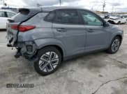 ✅ 2023 Hyundai Kona SE • VIN: KM8K23AG5PU183569 • Лот: 41819054. Опубликован ранее на Copart с пробегом 7 970 миль. Бесплатный доступ к архиву аукционных продаж из США и подробный отчёт об истории автомобиля на DreamBid. Изображение 3.