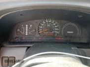 ✅ 1998 Nissan Frontier XE • VIN: 1N6DD26S7WC354452 • Lot: 80943795. Wystawiony na Copart z przebiegiem 215 313 mil. Bezpłatny archiwum sprzedaży aukcyjnych z USA i szczegółowy raport historii pojazdu na DreamBid. Zdjęcie 9.