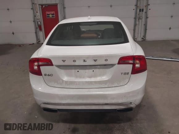 ✅ 2016 Volvo S60 T5 Drive-E Premier • VIN: LYV402FK5GB099370 • Lot: 43108505. Listed on IAAI with 81,139 mi. Free auction sales archive from the USA and detailed vehicle history report at DreamBid. Image 16.