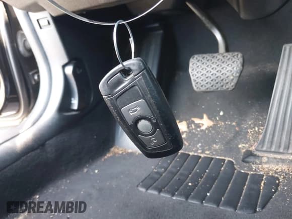 ✅ 2014 BMW 3 Series 320i • VIN: WBA3B1C52EK131797 • Lot: 43500057. Listed on IAAI with 147,000 mi. Free auction sales archive from the USA and detailed vehicle history report at DreamBid. Image 11.