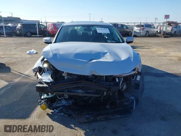 ✅ 2018 Volkswagen Jetta SEL • VIN: 3VWL17AJ2JM252094 • Lot: 41397575. Listed on IAAI with 57,983 mi. Free auction sales archive from the USA and detailed vehicle history report at DreamBid. Image 12.