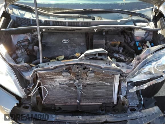 ✅ 2014 Toyota Sienna XLE • VIN: 5TDYK3DC6ES433748 • Lot: 92204835. Listed on Copart with 135,688 mi. Free auction sales archive from the USA and detailed vehicle history report at DreamBid. Image 12.