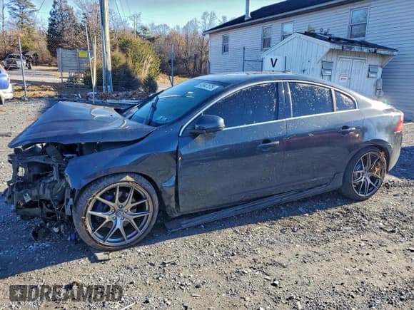 ✅ 2013 Volvo S60 T5 • VIN: YV1612FH8D2210091 • Лот: 93847575. Опубликован ранее на Copart с пробегом 170 257 миль. Бесплатный доступ к архиву аукционных продаж из США и подробный отчёт об истории автомобиля на DreamBid. Изображение 1.