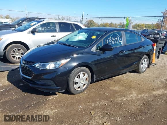 ✅ 2018 Chevrolet Cruze LS • VIN: 1G1BC5SM8J7228357 • Lot: 43515932. Listed on IAAI with 90,155 mi. Free auction sales archive from the USA and detailed vehicle history report at DreamBid. Image 2.