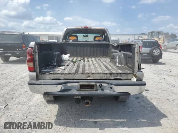 2001 Chevrolet Silverado 2500HD LT с VIN 1GCHK29181E294885, выставлен на аукционе Copart как лот 70041355 с пробегом 289 648 миль миль и Чистый • Clean title. История ставок и продаж доступна на DreamBid. Изображение 6.