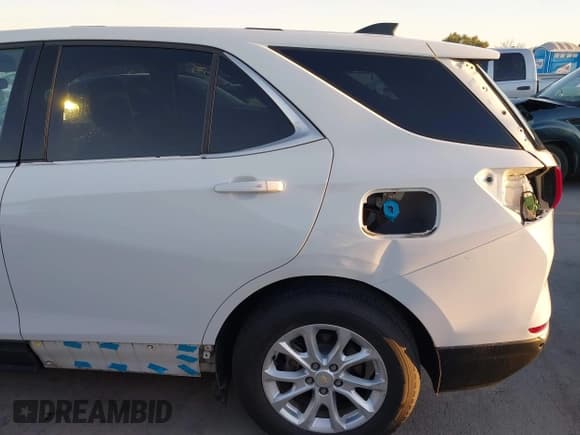 ✅ 2019 Chevrolet Equinox LT • VIN: 2GNAXKEV3K6138147 • Lot: 43639906. Listed on IAAI with 124,421 mi. Free auction sales archive from the USA and detailed vehicle history report at DreamBid. Image 17.