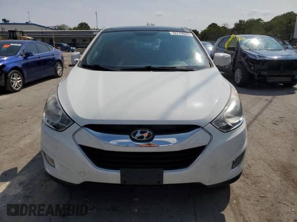 ✅ 2013 Hyundai Tucson GLS • VIN: KM8JU3AC5DU711755 • Lot: 70779094. Wystawiony na Copart z przebiegiem 147 575 mil mil. Skorzystaj z bezpłatnego archiwum sprzedaży aukcyjnych z USA i zobacz szczegółowy raport historii pojazdu na DreamBid. Zdjęcie 5.