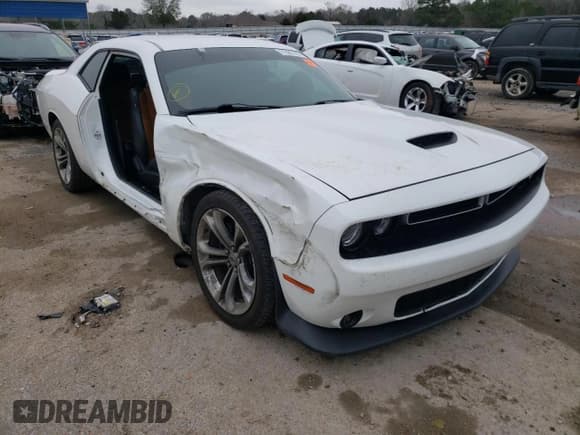 ✅ 2020 Dodge Challenger GT • VIN: 2C3CDZJG5LH188990 • Lot: 71881742. Wystawiony na Copart z przebiegiem 47 485 mil. Bezpłatny archiwum sprzedaży aukcyjnych z USA i szczegółowy raport historii pojazdu na DreamBid. Zdjęcie 4.