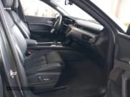 ✅ 2019 Audi e-tron Prestige • VIN: WA1VAAGE8KB006365 • Lot: 43763617. Wystawiony na IAAI z przebiegiem 45 411 mil. Bezpłatny archiwum sprzedaży aukcyjnych z USA i szczegółowy raport historii pojazdu na DreamBid. Zdjęcie 5.