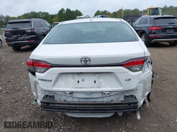 ✅ 2024 Toyota Corolla LE • VIN: 5YFB4MDE4RP091772 • Lot: 43266243. Wystawiony na IAAI z przebiegiem 49 010 mil. Bezpłatny archiwum sprzedaży aukcyjnych z USA i szczegółowy raport historii pojazdu na DreamBid. Zdjęcie 16.