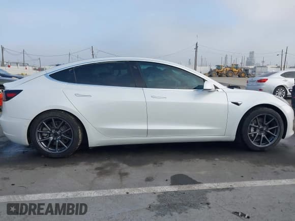✅ 2020 Tesla Model 3 Long Range • VIN: 5YJ3E1EB1LF807728 • Лот: 43606362. Опубликован ранее на IAAI с пробегом 87 023 миль. Бесплатный доступ к архиву аукционных продаж из США и подробный отчёт об истории автомобиля на DreamBid. Изображение 14.