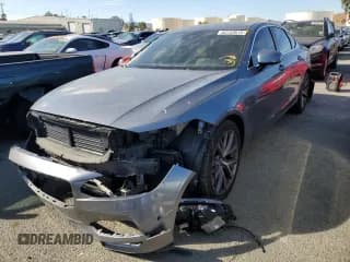 ✅ 2017 Volvo S90 Momentum • VIN: YV1102AK3H1011655 • Лот: 63753612. Опубликован ранее на Copart с пробегом 46 425 миль. Бесплатный доступ к архиву аукционных продаж из США и подробный отчёт об истории автомобиля на DreamBid. Изображение 2.