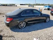 ✅ 2013 Mercedes-Benz C 250 Sport • VIN: WDDGF4HB4DR256014 • Lot: 91190995. Wystawiony na Copart z przebiegiem 141 350 mil. Bezpłatny archiwum sprzedaży aukcyjnych z USA i szczegółowy raport historii pojazdu na DreamBid. Zdjęcie 3.