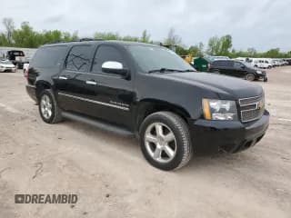 ✅ 2012 Chevrolet Suburban LTZ • VIN: 1GNSKKE71CR180567 • Lot: 48736084. Wystawiony na Copart z przebiegiem 230 534 mil. Bezpłatny archiwum sprzedaży aukcyjnych z USA i szczegółowy raport historii pojazdu na DreamBid. Zdjęcie 4.