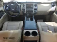 ✅ 2017 Ford Expedition Max XLT • VIN: 1FMJK1JTXHEA70869 • Lot: 67946705. Wystawiony na Copart z przebiegiem 149 362 mil. Bezpłatny archiwum sprzedaży aukcyjnych z USA i szczegółowy raport historii pojazdu na DreamBid. Zdjęcie 8.