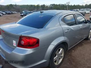 ✅ 2013 Dodge Avenger SE • VIN: 1C3CDZAB1DN690781 • Lot: 41536103. Wystawiony na IAAI z przebiegiem 175 205 mil. Bezpłatny archiwum sprzedaży aukcyjnych z USA i szczegółowy raport historii pojazdu na DreamBid. Zdjęcie 4.
