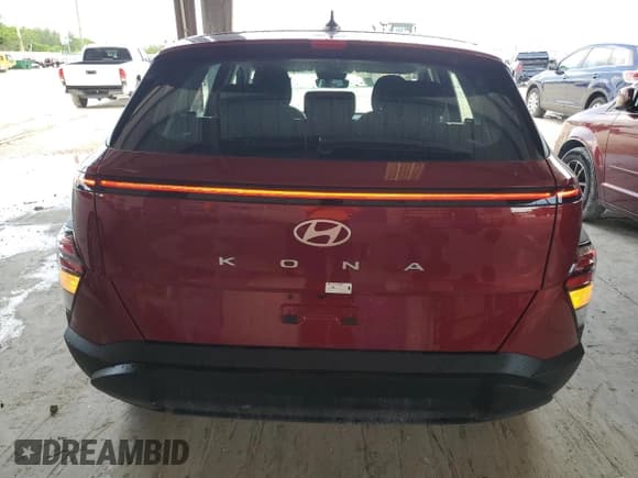 ✅ 2025 Hyundai Kona SE • VIN: KM8HA3AB8SU263698 • Лот: 69568755. Опубликован ранее на Copart с пробегом 1 348 миль. Бесплатный доступ к архиву аукционных продаж из США и подробный отчёт об истории автомобиля на DreamBid. Изображение 6.